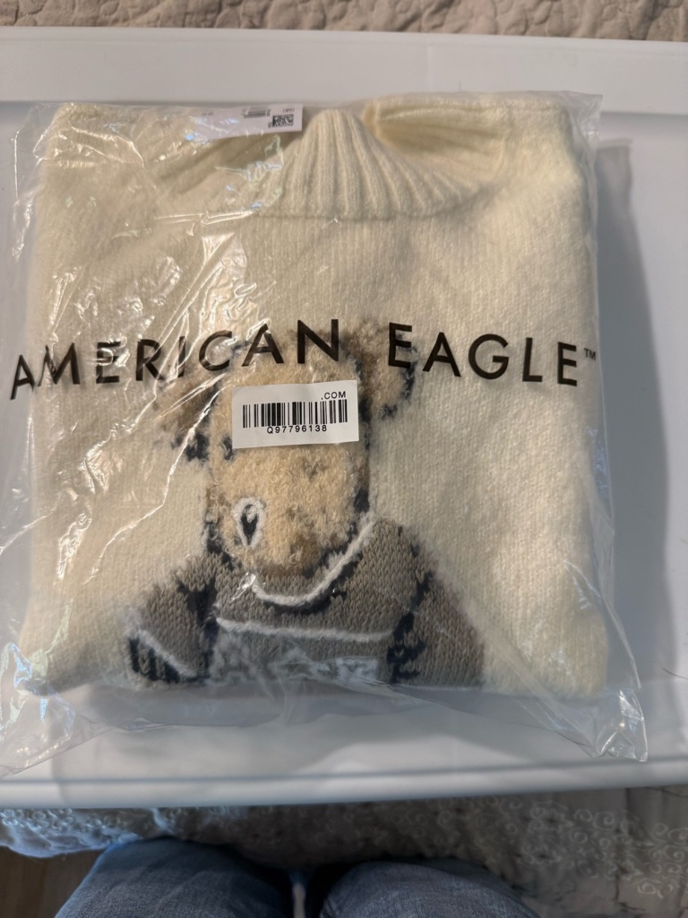 American Eagle Cream Teddy Bear Pullover Sweater size small. NWT - Picture 2 of 5